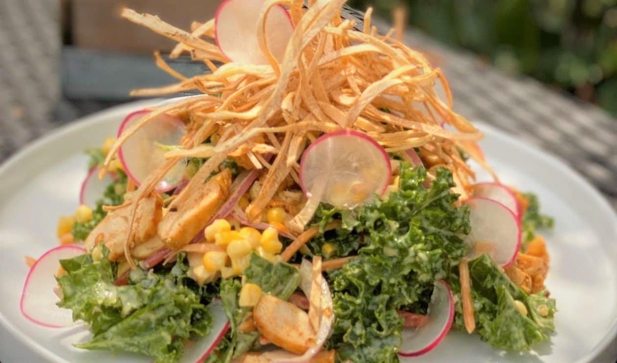 Salata de pui cu kale – - Reţetă