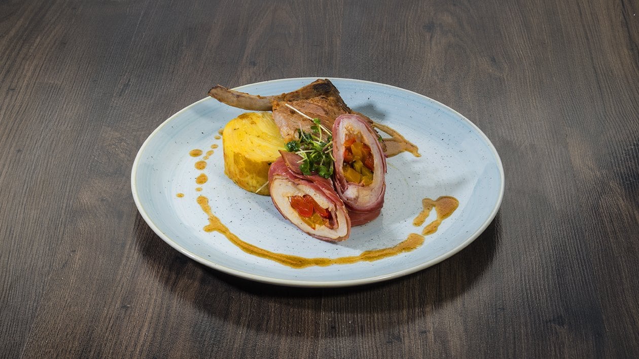 Duo rulou de pui invelit in jambon si cotlet de porc la gratar – - Reţetă
