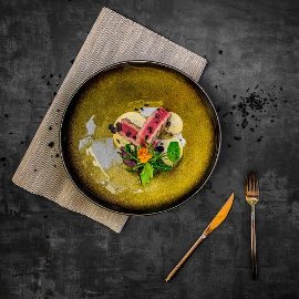 Salata cu ton rosu si sos de miere cu mustar Salata cu ton rosu si sos de miere cu mustar