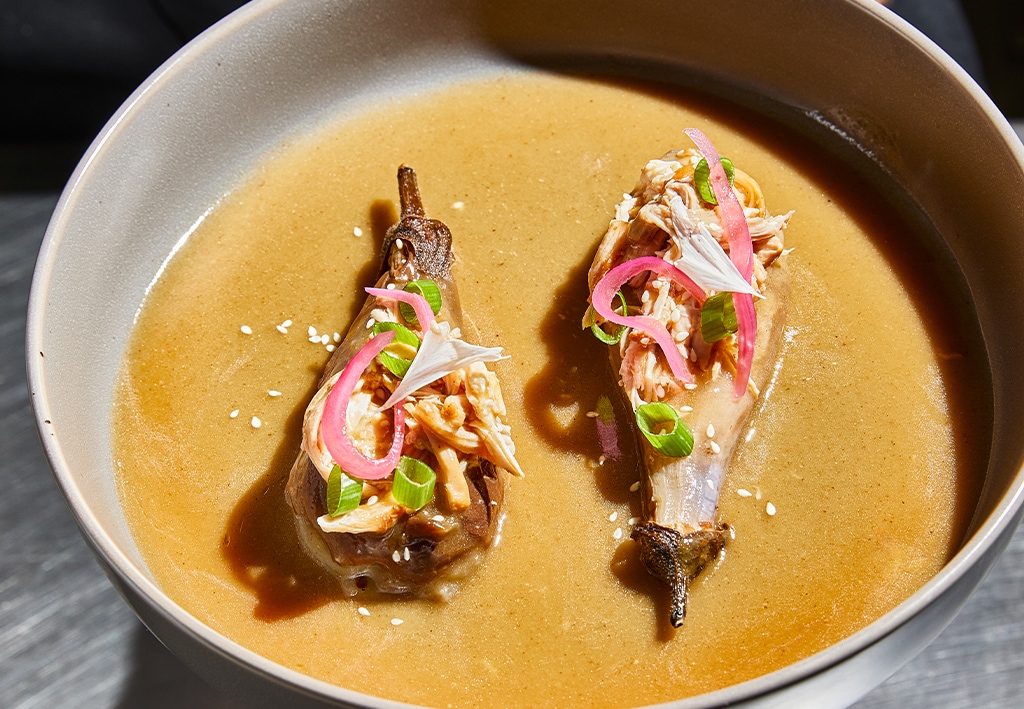 Vinete la grătar, umplute cu escabeche de pui, miso și sherry – - Reţetă