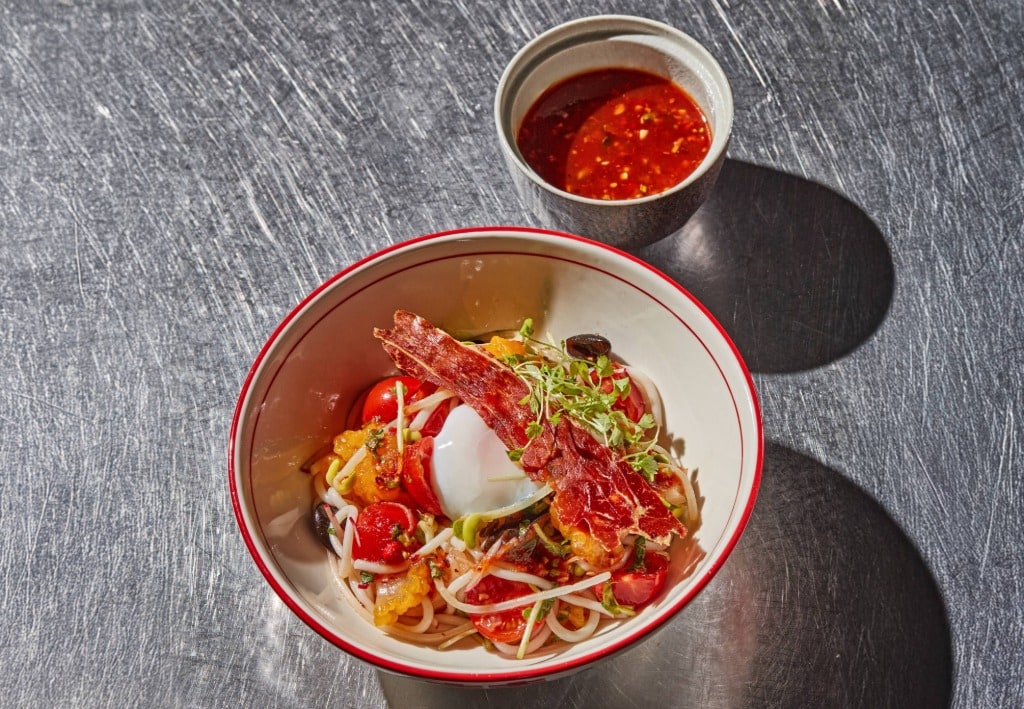 Salată rece de tăiței inspirată din Yunnan – - Reţetă
