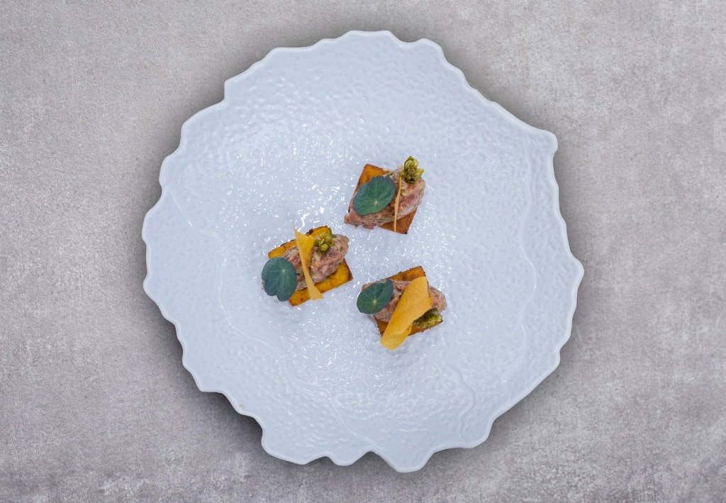 Tartar de vită cu cartof crocant – - Reţetă