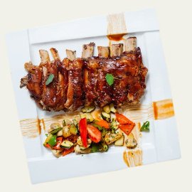 Coaste vitel cu sos barbeque si legume cu ghimbir Coaste vitel cu sos barbeque si legume cu ghimbir