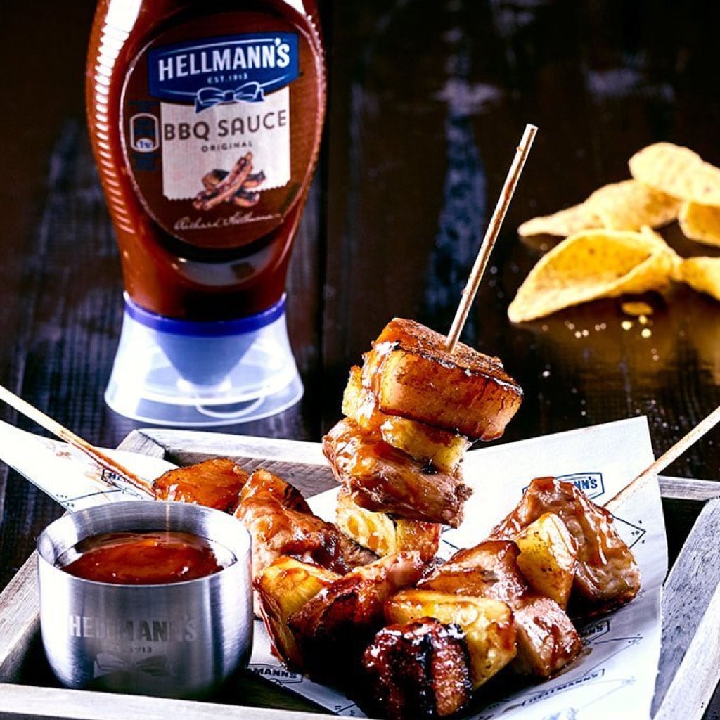 Frigarui cu cotlet de porc si ananas Frigarui cu cotlet de porc si ananas