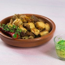 Tochitura de porc cu mujdei de usturoi Tochitura de porc cu mujdei de usturoi