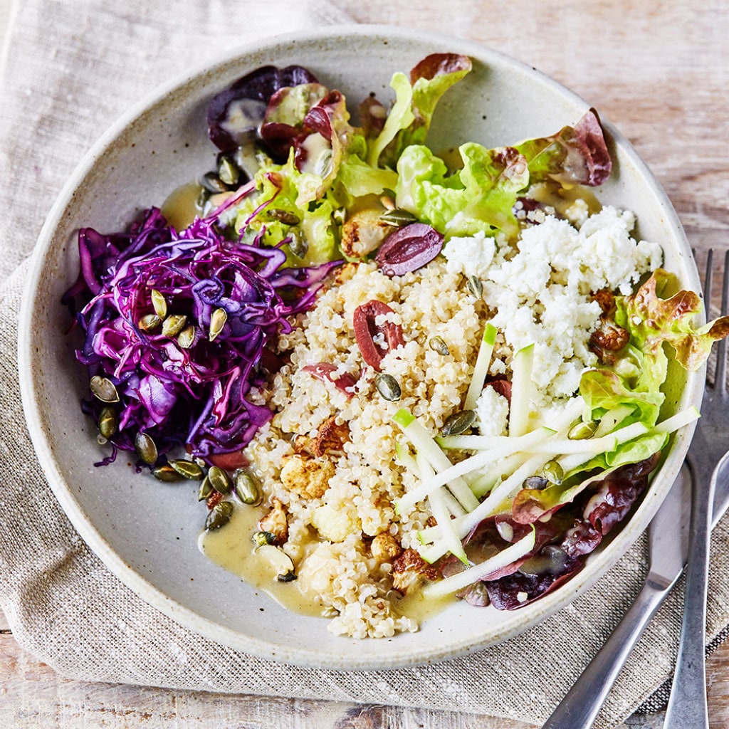 Salata de quinoa cu conopida prajita Salata de quinoa cu conopida prajita