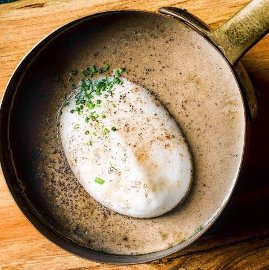 Cappuccino de ciuperci si toast cu branza si trufe Cappuccino de ciuperci si toast cu branza si trufe