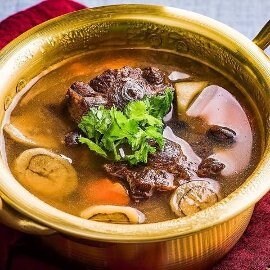 Supa din coada de vita in stil chinezesc