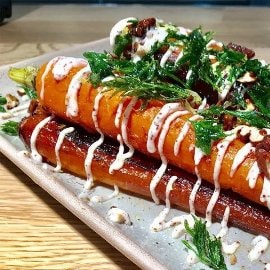 Morcovi caramelizati cu maioneza Za'atar Morcovi caramelizati cu maioneza Za'atar