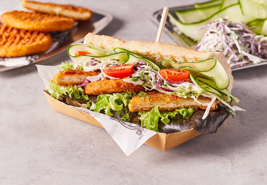 Sandwich Crispy NoChicken cu salata coleslaw – - Reţetă