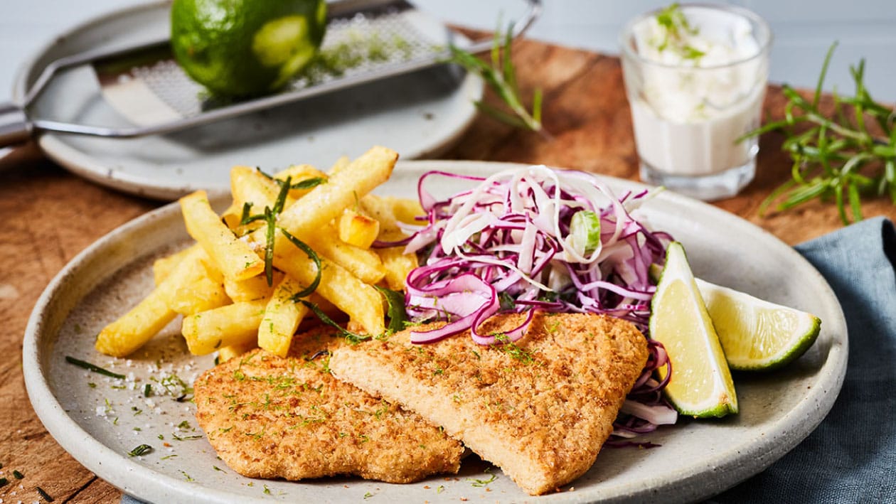 Snitel vegetarian cu cartofi prajiti cu rozmarin, coleslaw si lime – - Reţetă Snitel vegetarian cu cartofi prajiti cu rozmarin, coleslaw si lime – - Reţetă