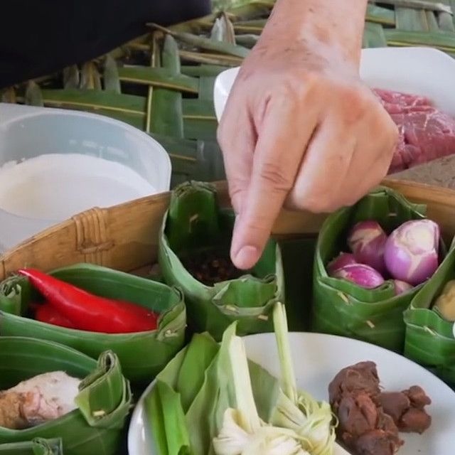 Rendang de vita in stil indonezian