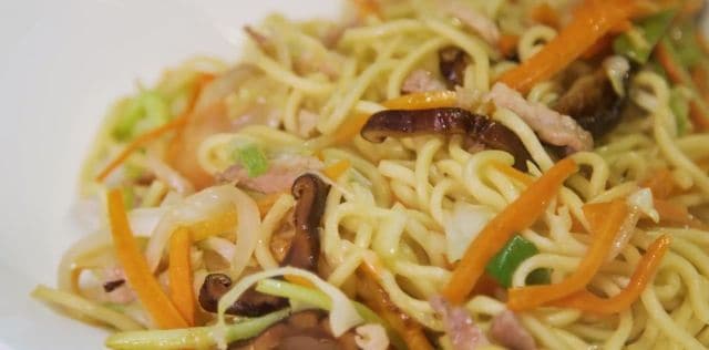 Taitei taiwanezi prajiti cu legume