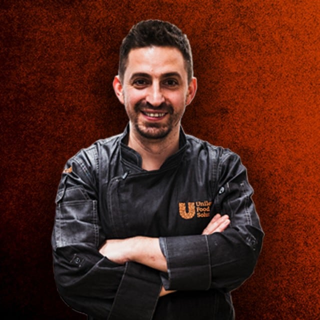 Chef Daniel Cheregi: 25 de ani de povesti culinare Chef Daniel Cheregi: 25 de ani de povesti culinare