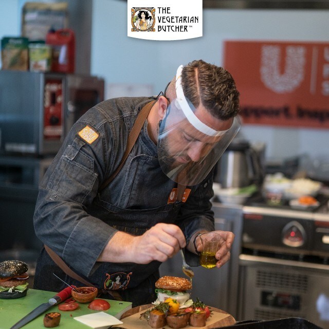 3 retete delicioase pentru flexitarieni, vegetarieni si vegani, pregatite de Chef Liviu Preda impreuna cu Chef Robert Voicu