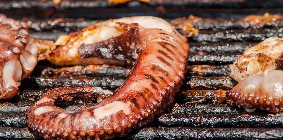 Tapas: lemn, fum și foc 